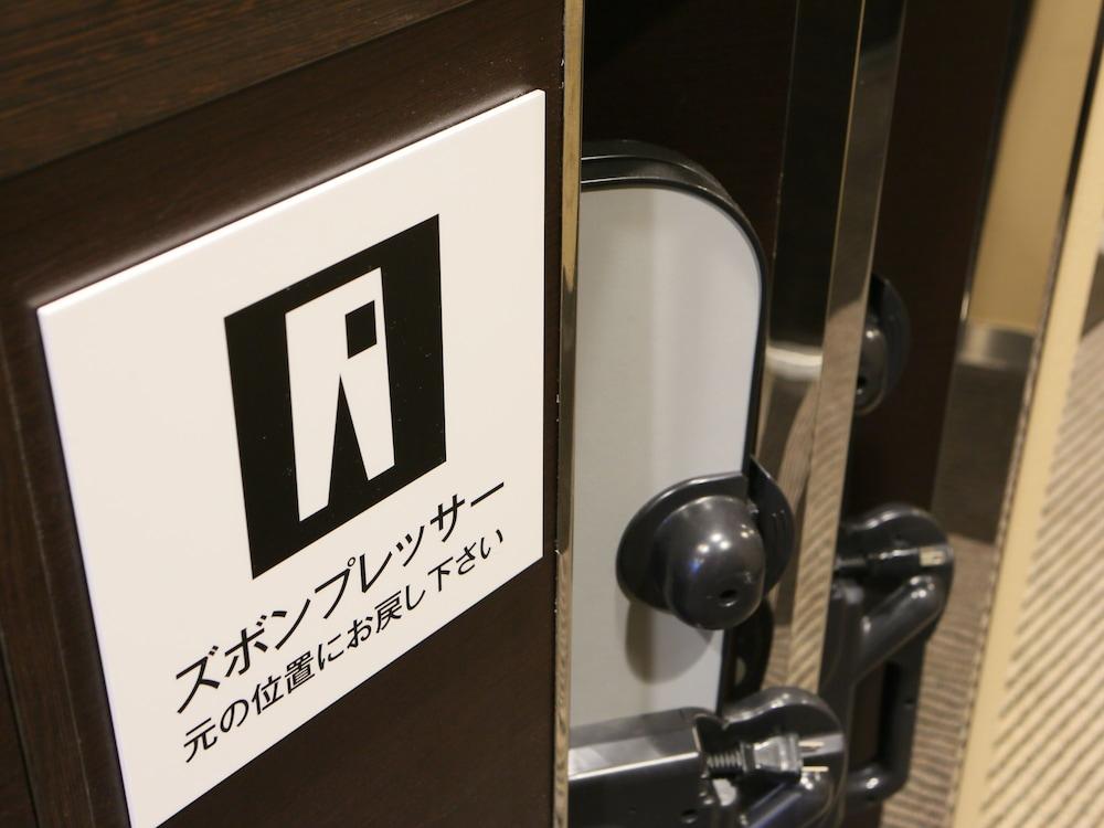 APA Hotel Wakayama Bagian luar foto